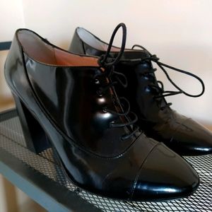 Kate Spade Chunky Heel Lace up size 7 US